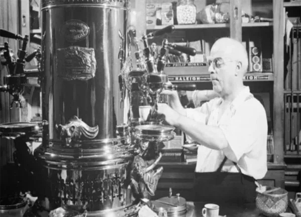 Bezzera Gigante — первая коммерческая эспрессо-машина